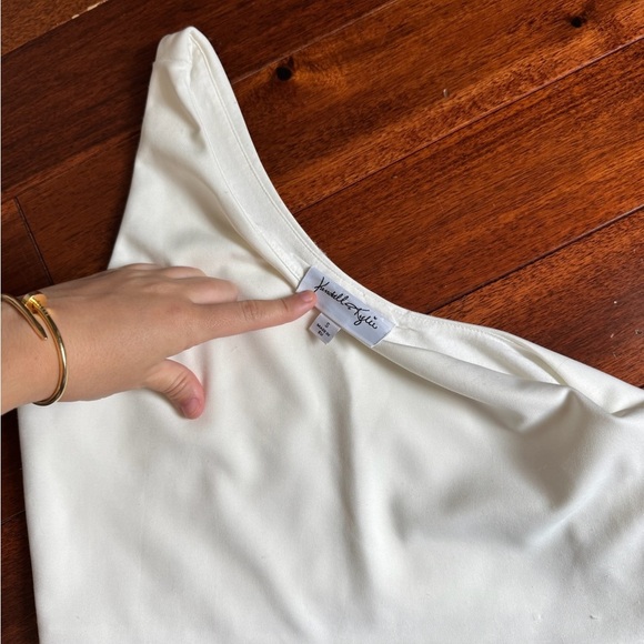 Kendall & Kylie White One-Shoulder Tank Top - Picture 3 of 4